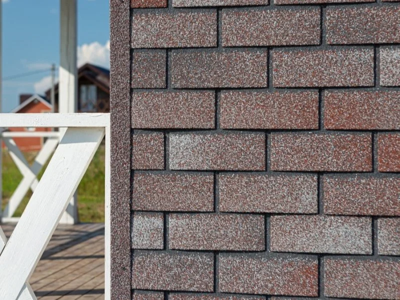 Чем хороша мягкая кровля для стен, почему бы не использовать привычный «Шинглас»? Чем хороша мягкая кровля для стен, почему бы не использовать привычный «Шинглас»?