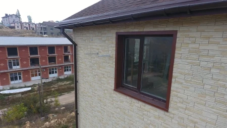 Stein (Янтарный)