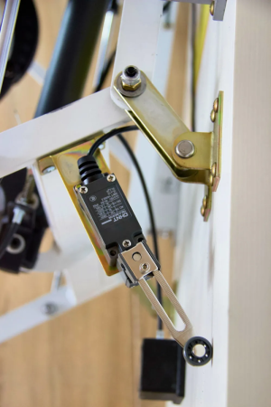 Чердачная люк-лестница Fakro LCS-E (CH) в Туле фото