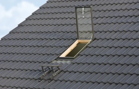 Окно-люк Fakro WGI с универсальным окладом в Туле фото