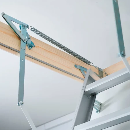 Чердачная люк-лестница Oman Alurus Lite алюминиевая складная 3-х секционная в Туле фото