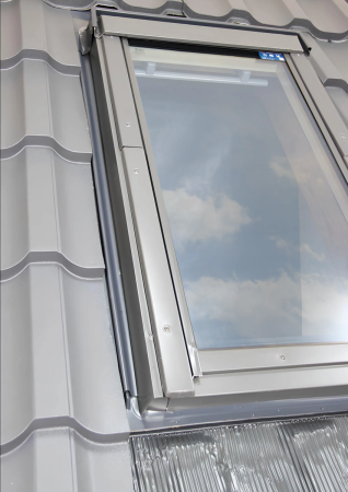 Оклад Fakro EZV-RU для профилированной кровли в Туле фото Оклад Fakro EZV-RU для профилированной кровли в Туле фото