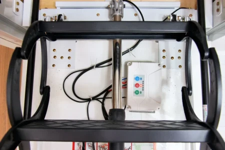 Чердачная люк-лестница Fakro LCS-E (CH) в Туле фото