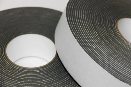 Уплотнительная клейкая лента Fakro HausBand P 30x0,05 м в Туле фото