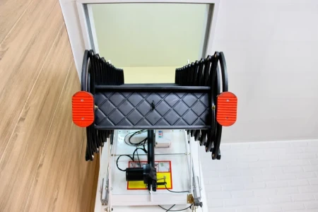 Чердачная люк-лестница Fakro LCS-E (CH) в Туле фото