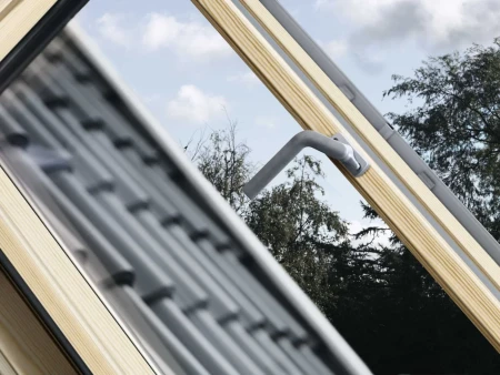 Распашное окно Velux GXL 3070 в Туле фото