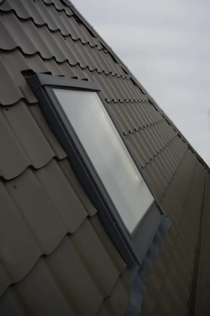 Мансардное окно ВиЛайт без октрывания с окладом в Туле фото