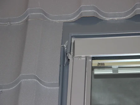 Оклад Fakro EZV-RU для профилированной кровли в Туле фото Оклад Fakro EZV-RU для профилированной кровли в Туле фото