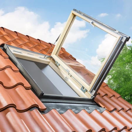 Распашное окно Fakro FWP U3 в Туле фото