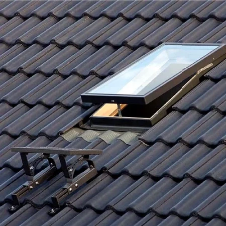 Окно-люк Fakro WGI с универсальным окладом в Туле фото