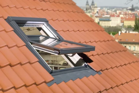 Мансардное окно Fakro Profi FTP-V U4 в Туле фото