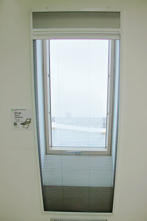 Шторы и москитные сетки 2 в 1 Fakro Штора и  AMD Duet Blackout в Туле фото