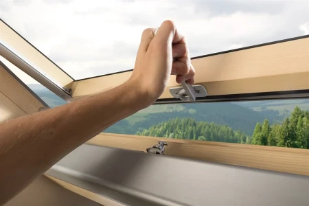 Мансардное окно Fakro LUX FTP-V U3 WiFi в Туле фото