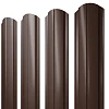 Четыре штакетины металлического штакетника коричневого цвета разной ширины